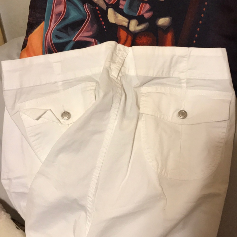 Woman’s Capris - Picture 3 of 3